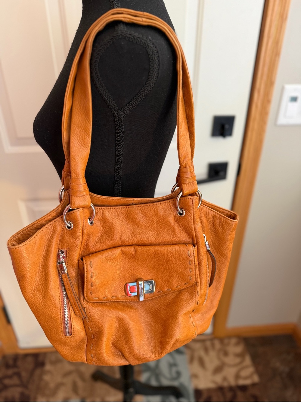 B Makowsky pebbled leather slouchy hobo shoulder purse bag.